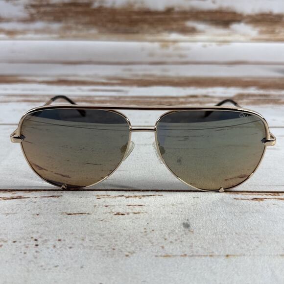 Quay High Key 126 Aviator Sunglasses – Gold Frame, Mirrored Cat 3 Lens - Picture 1 of 5